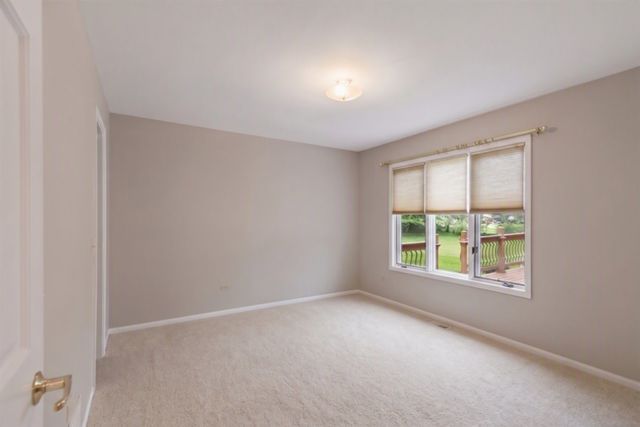 1413 Annie Lane, Libertyville, IL 60048