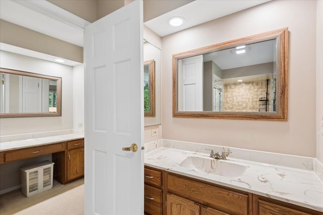 1413 Annie Lane, Libertyville, IL 60048