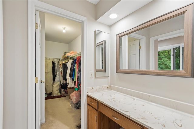 1413 Annie Lane, Libertyville, IL 60048