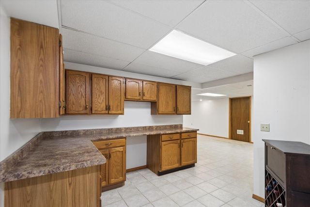 1413 Annie Lane, Libertyville, IL 60048