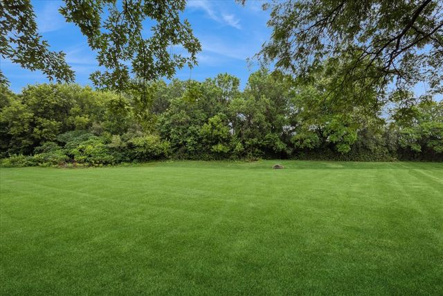 1413 Annie Lane, Libertyville, IL 60048