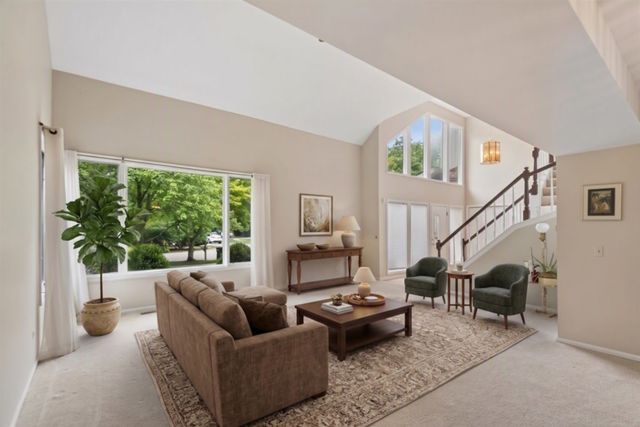 1413 Annie Lane, Libertyville, IL 60048