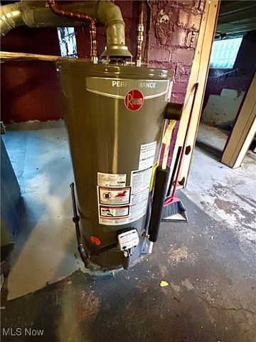 13818 Courtland Avenue, Cleveland, OH 44111