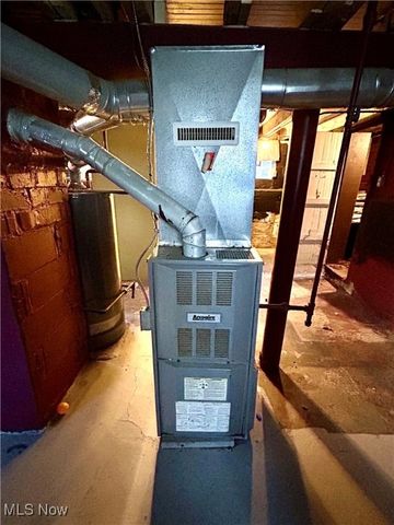 13818 Courtland Avenue, Cleveland, OH 44111