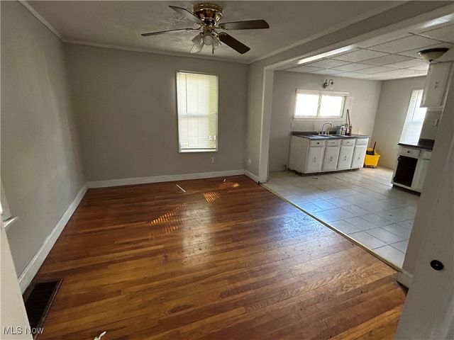 13818 Courtland Avenue, Cleveland, OH 44111