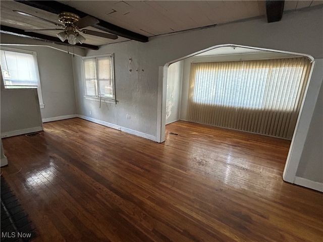 13818 Courtland Avenue, Cleveland, OH 44111