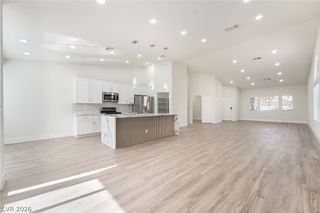 9205 Desert Village Avenue, Las Vegas, NV 89147