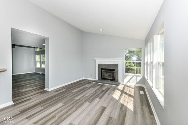 6384 Hillview Circle, Fishers, IN 46038