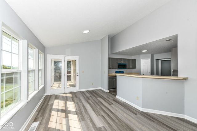 6384 Hillview Circle, Fishers, IN 46038