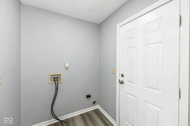6384 Hillview Circle, Fishers, IN 46038