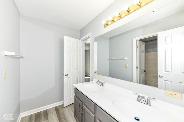 6384 Hillview Circle, Fishers, IN 46038