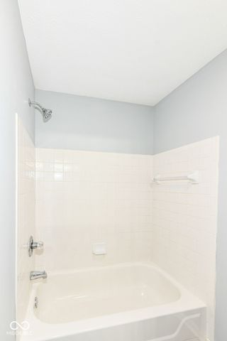 6384 Hillview Circle, Fishers, IN 46038