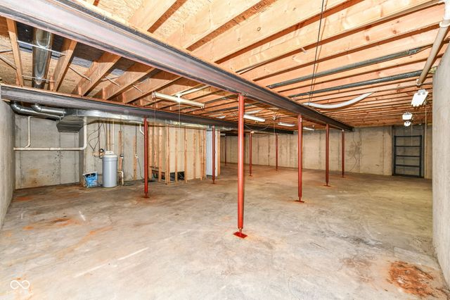 6384 Hillview Circle, Fishers, IN 46038