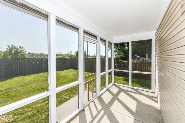 6384 Hillview Circle, Fishers, IN 46038