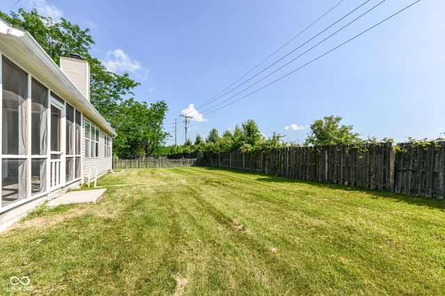 6384 Hillview Circle, Fishers, IN 46038