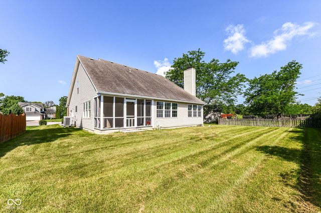 6384 Hillview Circle, Fishers, IN 46038