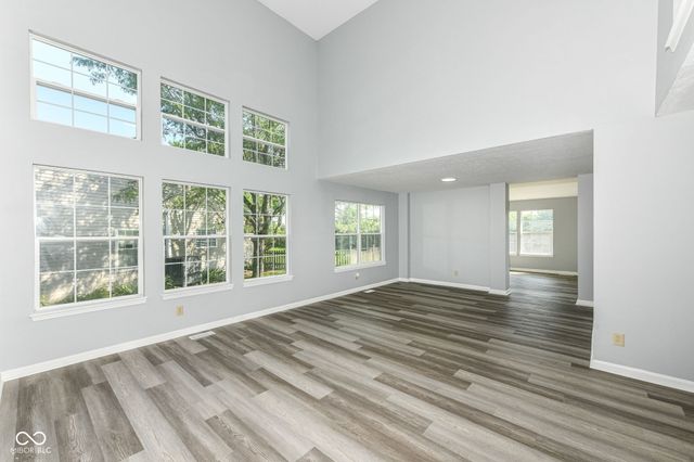 6384 Hillview Circle, Fishers, IN 46038
