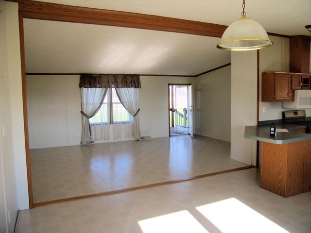 7402 S 800 E, Hamilton, IN 46761
