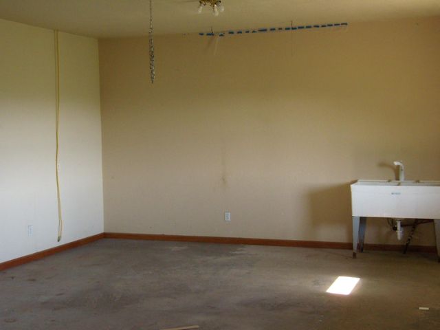 7402 S 800 E, Hamilton, IN 46761