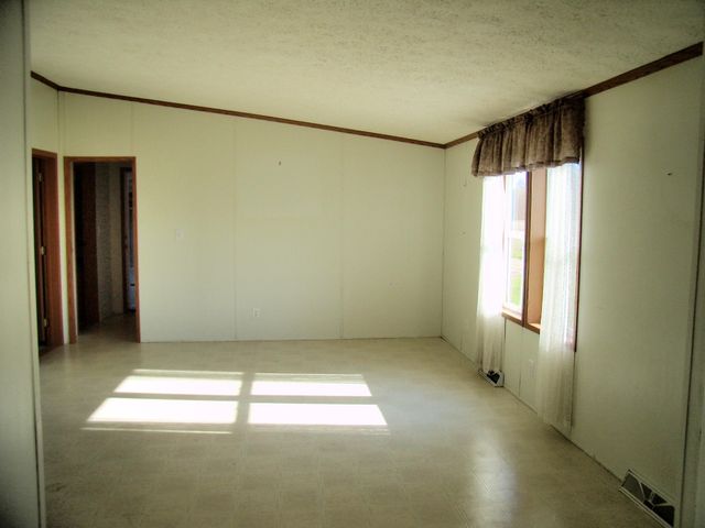 7402 S 800 E, Hamilton, IN 46761