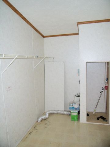 7402 S 800 E, Hamilton, IN 46761