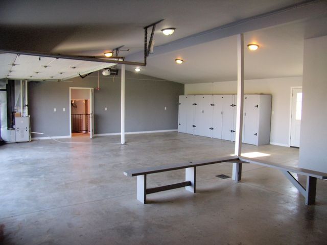 7402 S 800 E, Hamilton, IN 46761