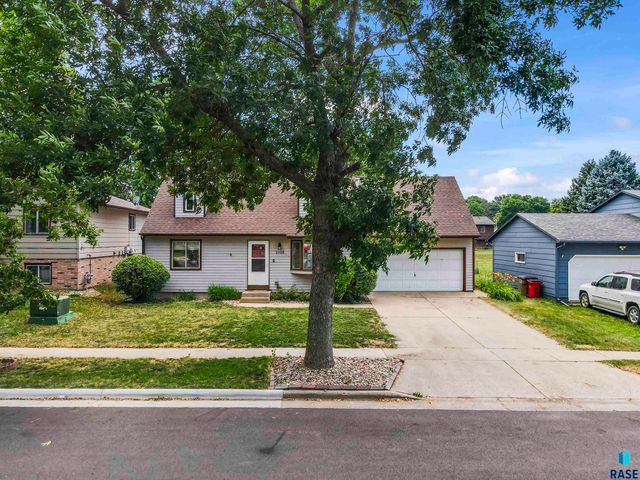 2009 S Cambridge Ave Avenue, Sioux Falls, SD 57106