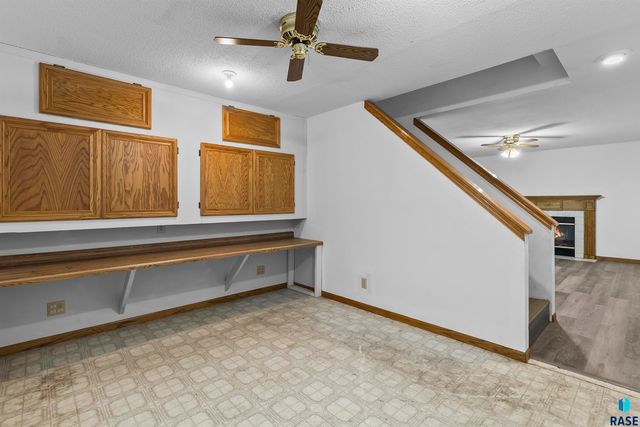 2009 S Cambridge Ave Avenue, Sioux Falls, SD 57106