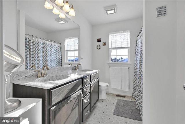 631 FIELDSTONE DR, Annville, PA 17003