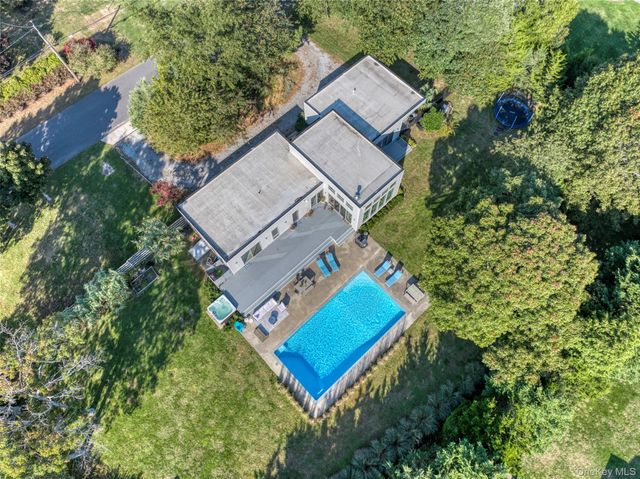 840 Southern Boulevard, East Marion, NY 11939