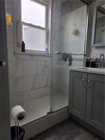 7434-38 Race, Homewood Brushton, PA 15208