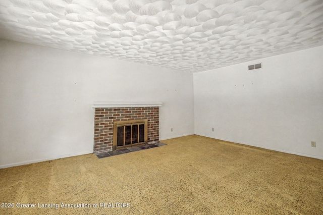 1921 Briarwood Drive, Lansing, MI 48917