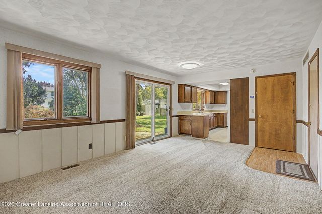 1921 Briarwood Drive, Lansing, MI 48917