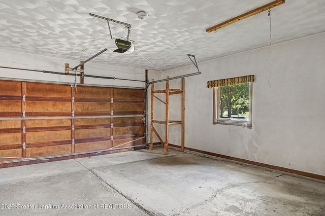 1921 Briarwood Drive, Lansing, MI 48917