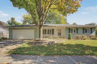 1921 Briarwood Drive, Lansing, MI 48917