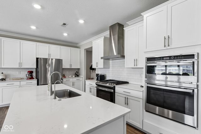 9847 Virginia Pine Drive, Fishers, IN 46040