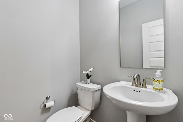 9847 Virginia Pine Drive, Fishers, IN 46040