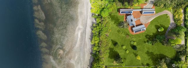 15137 Henderson Road, Bainbridge Island, WA 98110