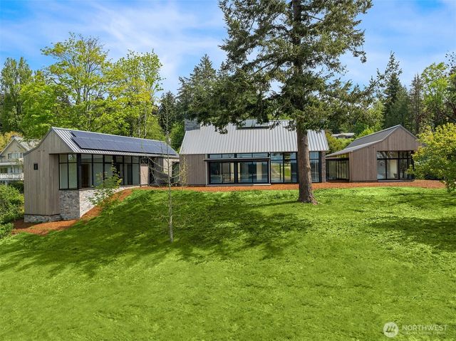 15137 Henderson Road, Bainbridge Island, WA 98110