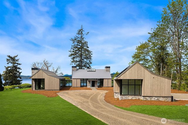 15137 Henderson Road, Bainbridge Island, WA 98110