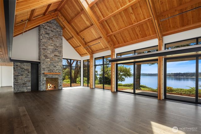15137 Henderson Road, Bainbridge Island, WA 98110