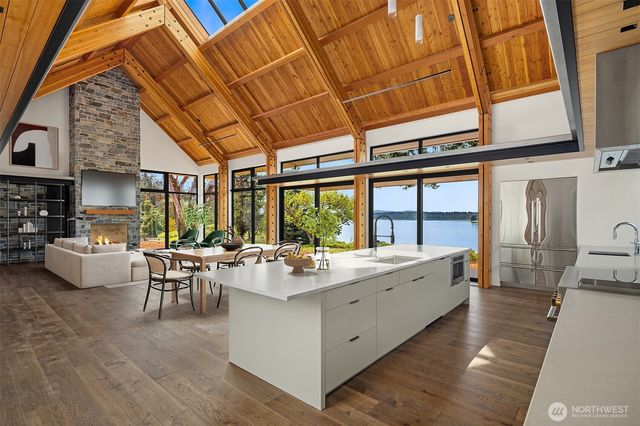 15137 Henderson Road, Bainbridge Island, WA 98110