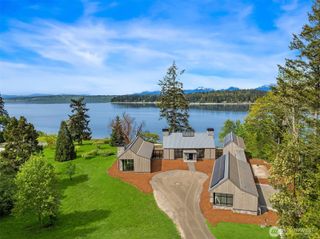 15137 Henderson Road, Bainbridge Island, WA 98110