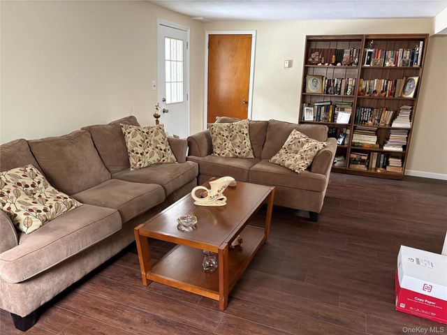 2191 Walsall Street, Seaford, NY 11783