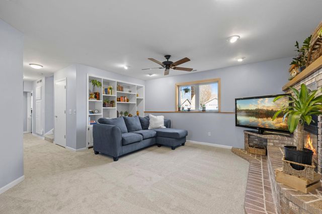 8690 Chanhassen Hills Drive N, Chanhassen, MN 55317
