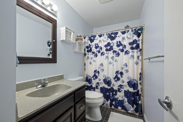 8690 Chanhassen Hills Drive N, Chanhassen, MN 55317