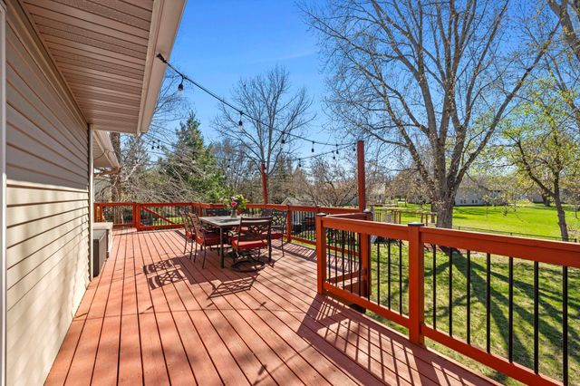 8690 Chanhassen Hills Drive N, Chanhassen, MN 55317