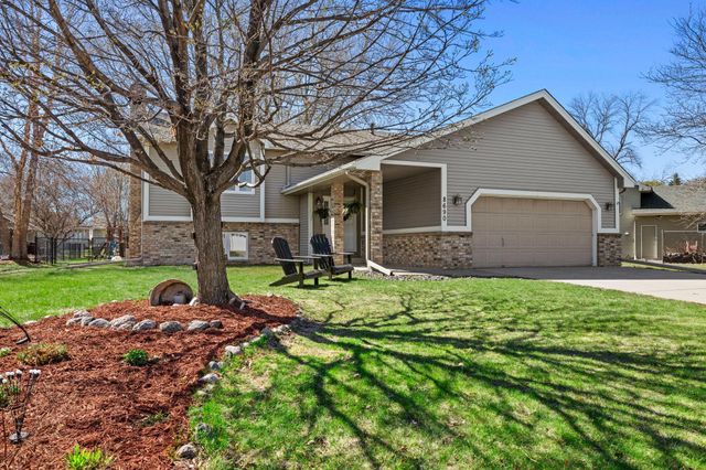 8690 Chanhassen Hills Drive N, Chanhassen, MN 55317