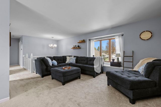 8690 Chanhassen Hills Drive N, Chanhassen, MN 55317