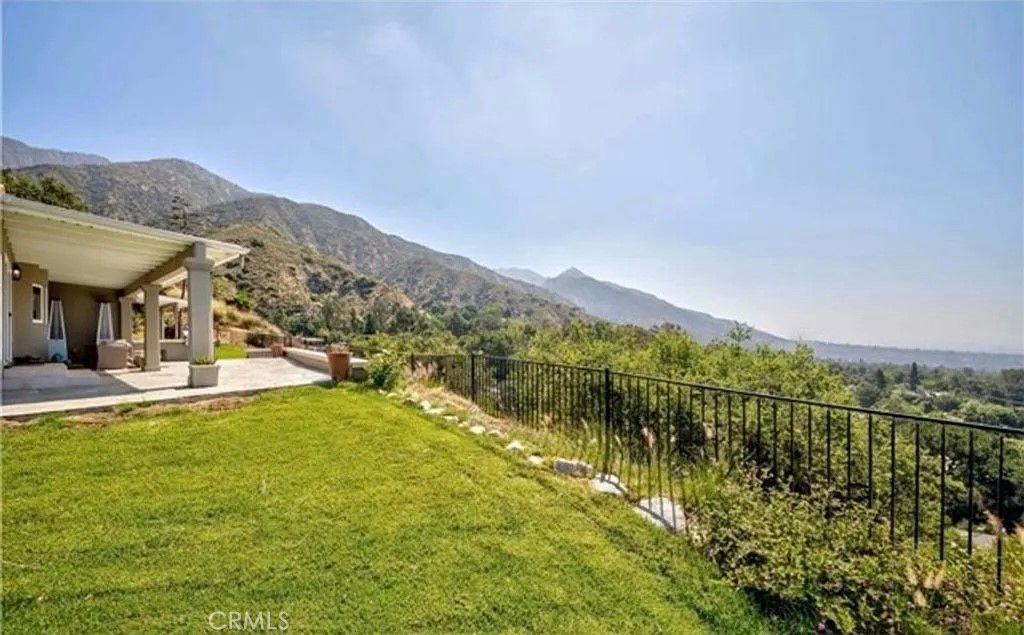 Image 13 of property listing at 2966 Zane Grey, Altadena, CA 91001